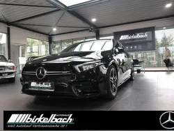 Schwarz Gebraucht 2022 Mercedes A35 AMG AMG Limousine | 38.200 € (Guter Preis)