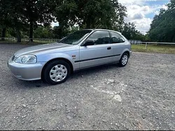 Silber Gebraucht 2001 Honda Civic Cool Kleinwagen | 6.500 €