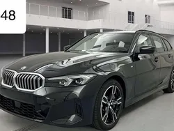 Black sapphire metallic (metallic) Gebraucht 2024 BMW 330 Sport Line Kombi | 38.950 € (Superpreis)