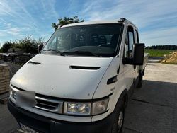Weiß Gebraucht 2005 Iveco Daily Limousine | 5.555 € (Etwas zu teuer)