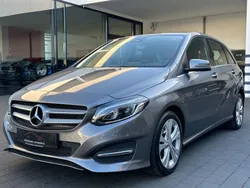 Grau Gebraucht 2016 Mercedes B200 Urban Van / Kleinbus | 16.980 € (Fairer Preis)