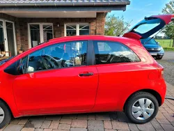 Rot Gebraucht 2008 Toyota Yaris Kleinwagen | 2.600 €
