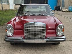 Rot Gebraucht 1972 Mercedes S280 Limousine | 8.500 €