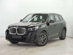 Saphirschwarz metallic Gebraucht 2025 BMW iX1 M Sport SUV | 49.420 € (Fairer Preis)