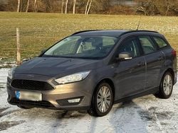 Grau Gebraucht 2015 Ford Focus Kombi | 6.300 € (Fairer Preis)