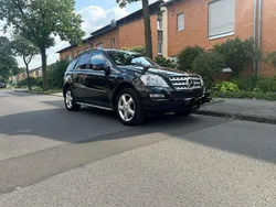 Schwarz Gebraucht 2011 Mercedes ML300 SUV | 13.999 € (Guter Preis)