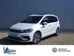 Weiß (oryxweiß perlmutteffekt) Gebraucht 2020 VW Touran Highline Van / Kleinbus | 31.789 € (Teuer)