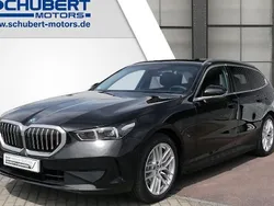 Schwarz Gebraucht 2025 BMW 530e Comfort Edition Kombi | 65.990 €