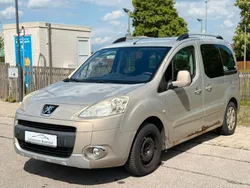 Beige Gebraucht 2012 Peugeot Partner Tepee Tendance Van / Kleinbus | 2.490 € (Superpreis)