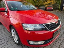 Rot Gebraucht 2016 Skoda Rapid Joy Kombi | 8.990 € (Fairer Preis)
