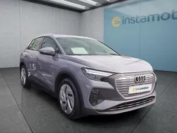 Grau Gebraucht 2022 Audi Q4 e-tron SUV | 23.499 € (Guter Preis)
