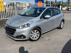 Grau Gebraucht 2017 Peugeot 208 Kleinwagen | 4.990 € (Fairer Preis)