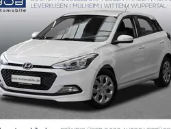 Polar white (weiß) Gebraucht 2018 Hyundai i20 Classic Limousine | 8.370 € (Guter Preis)