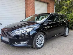 Schwarz Gebraucht 2015 Ford Focus Titanium Kombi | 8.990 € (Fairer Preis)