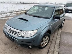 Grün Gebraucht 2012 Subaru Forester SUV | 1.850 €