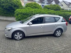 Silber Gebraucht 2010 Kia Ceed Kombi | 4.900 €