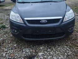 Grau Gebraucht 2010 Ford Focus Titanium Limousine | 2.500 € (Guter Preis)