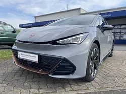 Grau (metallic) Gebraucht 2023 Cupra Born Kleinwagen | 30.990 € (Fairer Preis)