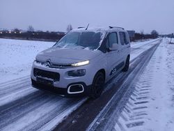 Beige Gebraucht 2020 Citroën Berlingo Feel Van / Kleinbus | 18.900 € (Guter Preis)