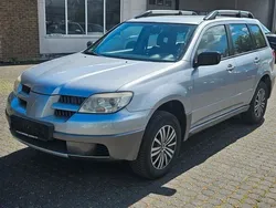 Silber Gebraucht 2005 Mitsubishi Outlander Comfort Edition SUV | 4.900 € (Fairer Preis)