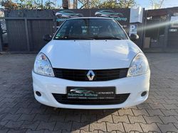 Weiß Gebraucht 2012 Renault Clio II Campus Kleinwagen | 3.999 € (Etwas zu teuer)
