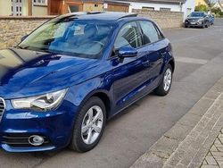Blau Gebraucht 2014 Audi A1 Sportback Attraction Kleinwagen | 10.990 € (Fairer Preis)