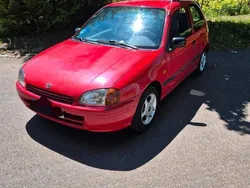Rot Gebraucht 1998 Toyota Starlet Kleinwagen | 1.499 €