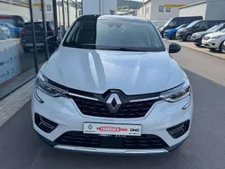 Perlmuttweiß Gebraucht 2021 Renault Arkana Intens SUV | 18.490 € (Fairer Preis)