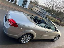 Silber Gebraucht 2007 Ford Focus Cabriolet Cabrio | 4.499 € (Teuer)