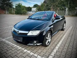 Schwarz Gebraucht 2007 Opel Tigra Cabrio | 3.200 € (Fairer Preis)
