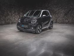 Schwarz Gebraucht 2024 Smart ForTwo Coupé Passion Exclusive Coupé | 16.888 €