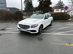 Weiß Gebraucht 2019 Mercedes E300 Avantgarde Limousine | 31.450 € (Teuer)