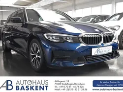 Blau Gebraucht 2021 BMW 320 Advantage Kombi | 24.480 € (Guter Preis)