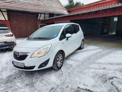 Weiß Gebraucht 2012 Opel Meriva Van / Kleinbus | 5.800 € (Guter Preis)