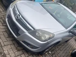 Silber Gebraucht 2009 Opel Astra Limousine | 650 € (Superpreis)