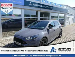 Slategrau Gebraucht 2018 Ford Focus ST Limousine | 20.250 € (Fairer Preis)