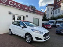 Weiß Gebraucht 2016 Ford Fiesta Kleinwagen | 5.250 € (Guter Preis)