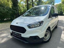Weiß Gebraucht 2022 Ford Tourneo Courier Van / Kleinbus | 13.990 € (Guter Preis)