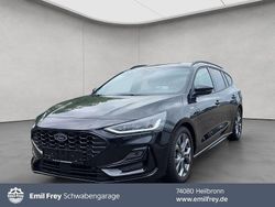 Agate black metallic Gebraucht 2024 Ford Focus ST-Line X Kombi | 25.790 € (Fairer Preis)