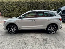 Grau Gebraucht 2021 Skoda Karoq SportLine SUV | 19.980 €