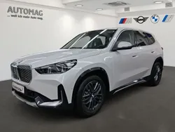 Mineralweiß Gebraucht 2024 BMW iX1 Performance SUV | 48.490 € (Teuer)