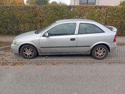 Silber Gebraucht 2001 Opel Astra Selection Limousine | 500 € (Superpreis)