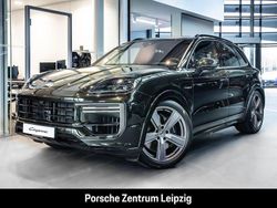 Gruen Neu 2025 Porsche Cayenne Turbo E-Hybrid SUV | 212.858 €