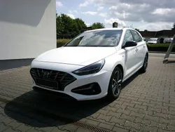 Weiß Gebraucht 2021 Hyundai i30 Prime Limousine | 17.500 € (Fairer Preis)