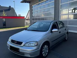 Silber Gebraucht 2002 Opel Astra Limousine | 1.800 € (Fairer Preis)