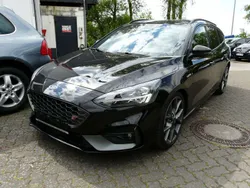 Schwarz Gebraucht 2021 Ford Focus ST-Line Kombi | 17.900 € (Fairer Preis)
