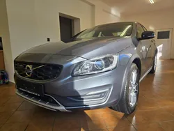 Grau Gebraucht 2017 Volvo S60 CC Summum Limousine | 14.900 €