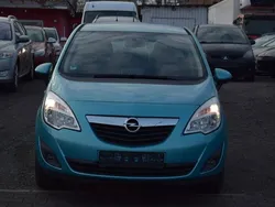 Aquamarin mi2 Gebraucht 2011 Opel Meriva Design Edition Van / Kleinbus | 4.999 € (Etwas zu teuer)