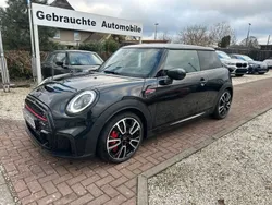 Schwarz Gebraucht 2023 Mini John Cooper Works Kleinwagen | 33.900 € (Etwas zu teuer)