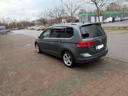 Grau Gebraucht 2018 VW Touran Join Van / Kleinbus | 19.200 € (Guter Preis)